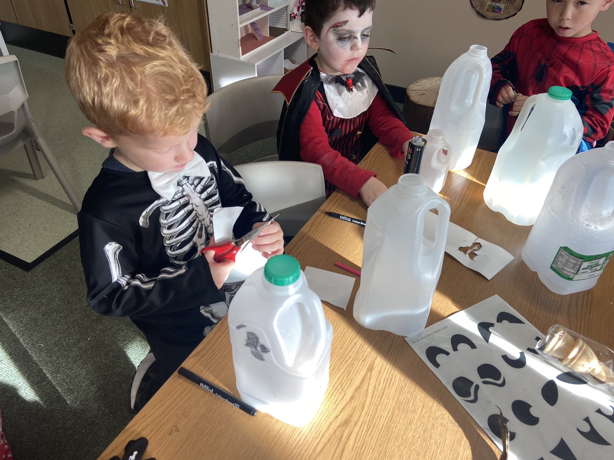 MissFarSTN's tweet photo. More Halloween fun yesterday afternoon! Painting pumpkins, creating glow in the dark ghosts, decorating edible witches hats and developing fine motor skills pulling elastic bands around pins on our pumpkin! #Halloween #activelearning #earlyyears https://t.co/0H8VXdUKgL