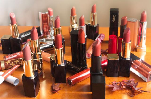 The same characters can also be pronounced differently in different varieties of Chinese, e.g. Cantonese vs Mandarin:lipstick: “lip gel” 唇膏 vs “red mouth” 口红refrigerator: “snow cabinet” 雪柜 vs “ice box” 冰箱faucet: "water larynx" 水喉 vs "water dragon-head" 水龙头