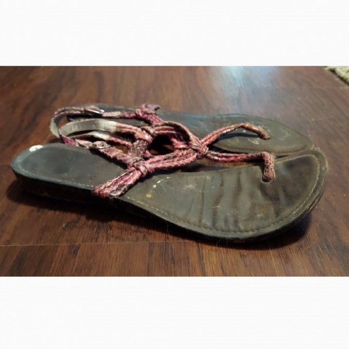 I have a few super worn out shoes up for sale. Each come with a signed polaroid AND a 5 min video of<a href="/tag/findom"class="tags"><span>#findom</span></a><a href="/tag/paypiggy"class="tags"><span>#paypiggy</span></a><a href="/tag/oinkoink"class="tags"><span>#oinkoink</span></a>