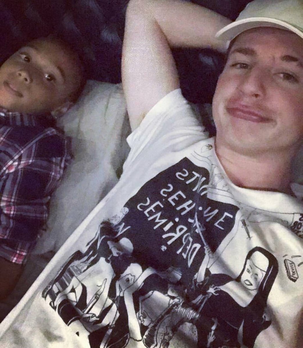 charlieputhomgs's tweet photo. This one I Love Charlie's Shirt💚💙 @charlieputh @charlieputh @charlieputh @charlieputh @charlieputh #CPFamily #ialways♥charlieputh #puthinators #ninetrackmind #voicenotes #Gofollowtwitteraccount @charlieputhomgs #WeLoveYouCharlie♥ https://t.co/qsku44N7yb