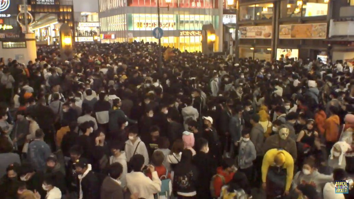 年の渋谷ハロウィンはおとなしめ 大阪の道頓堀がやばそう Togetter 年の渋谷ハロウィンはおとなしめ 大阪の道頓堀がやばそう Togetter