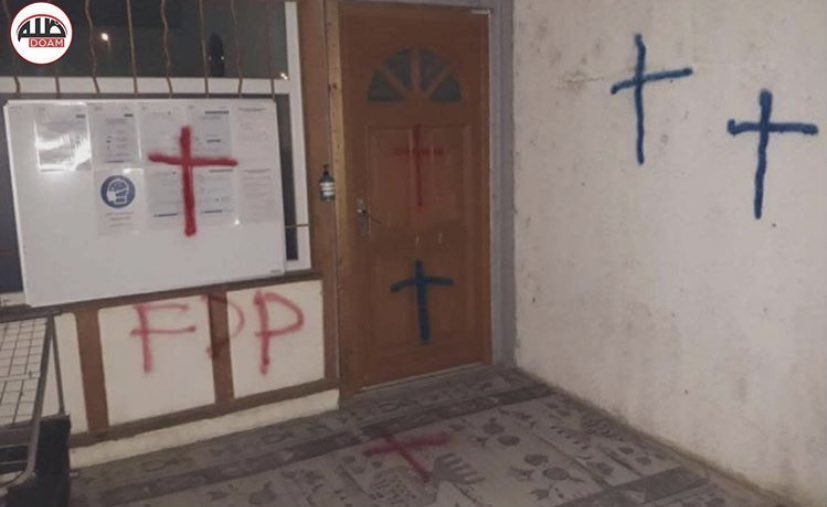 A mosque in Donzère town, France was defaced with crosses yesterday.Point me to ONE news article that covers this story.