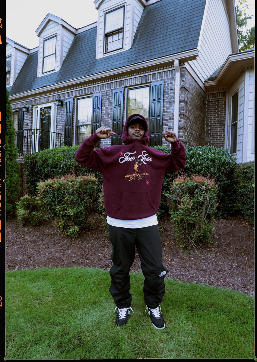 Few Less™ tweet media