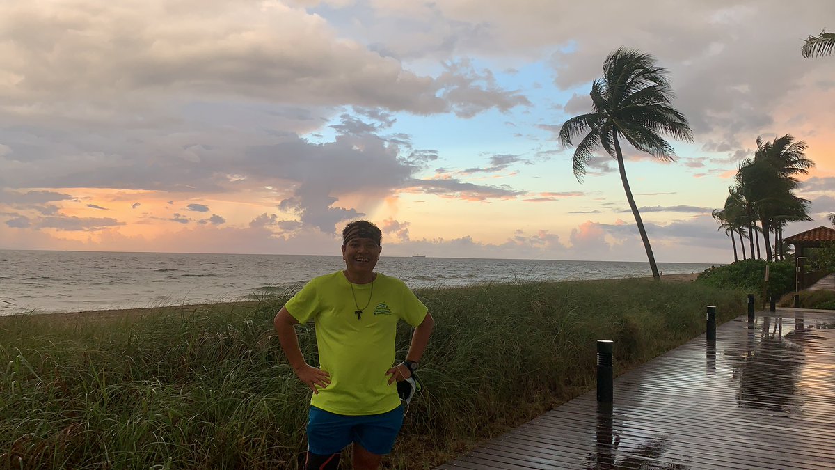 lrpurba's tweet photo. @gitlab #GitLab5K Morning is too awesome https://t.co/iYSIwoPnKx