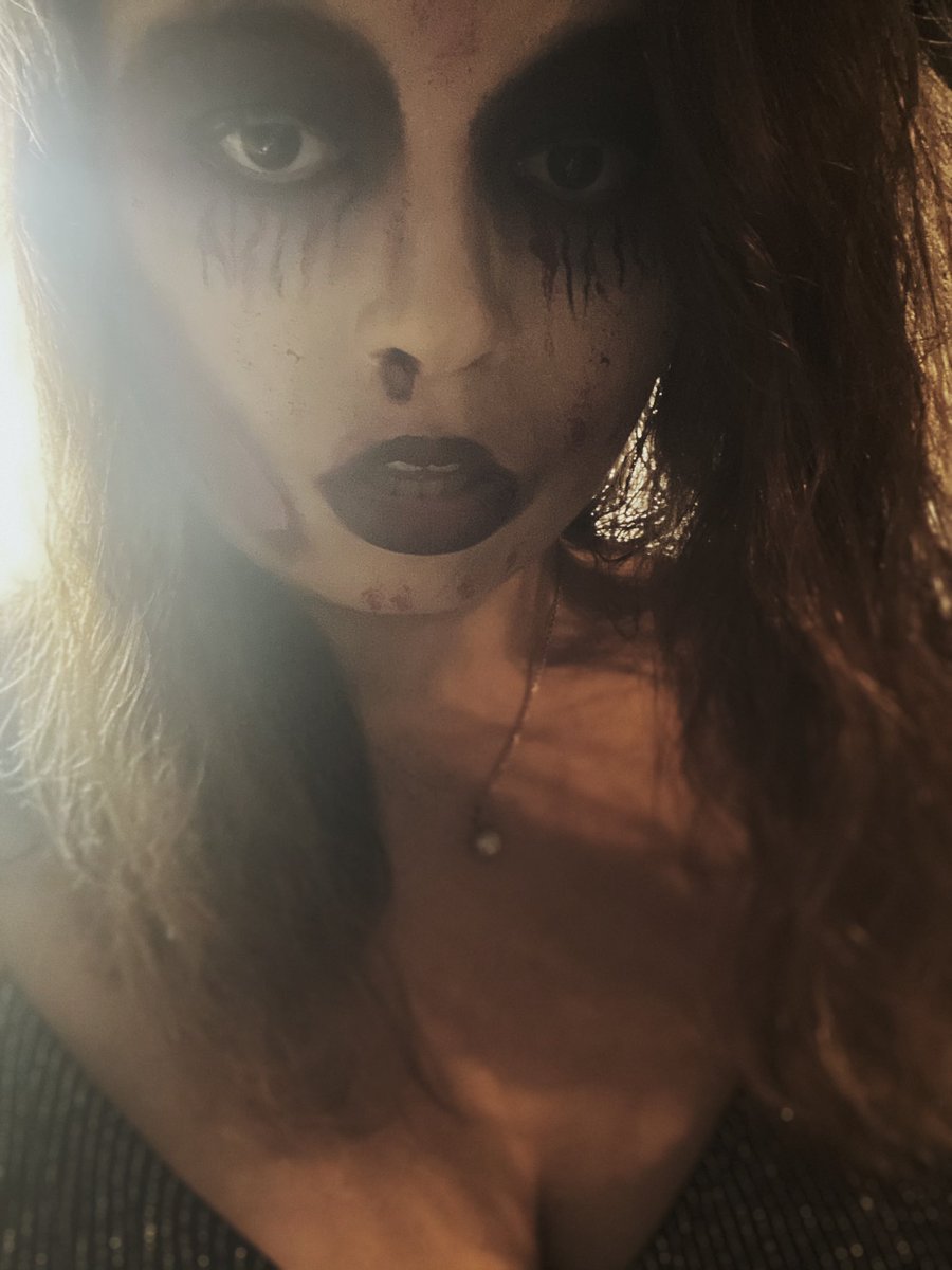 flickerofmarais's tweet image. Me untalented and bored 🙃
 #LPMakeUpComp