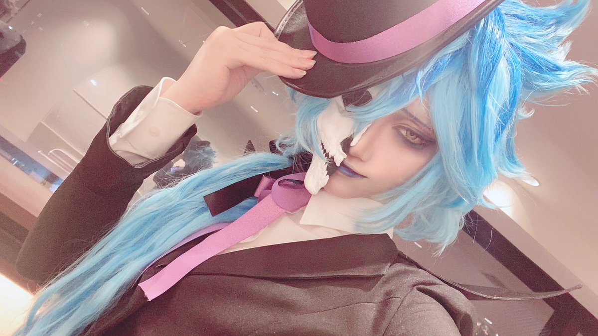 「⚠︎捏造衣装
ハッピーハロウィン?
本日はファントムイメージ仮装のデアさんでパー」|雲母🐠のイラスト