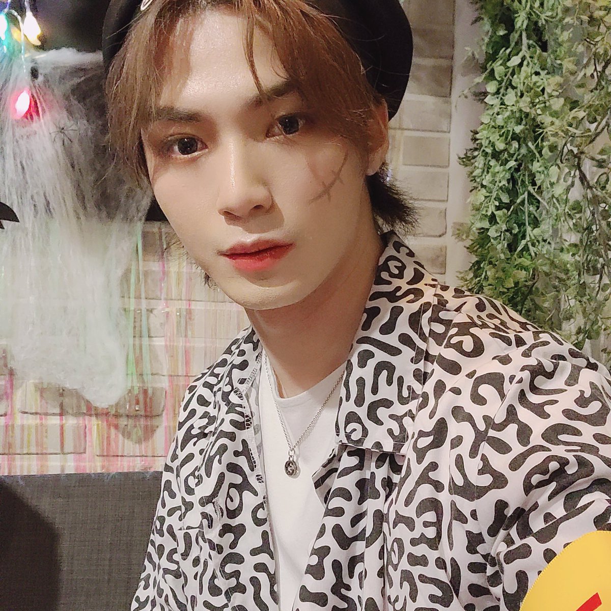 7OC_official's tweet photo. [#한겸]

해피 할로윈~~!!!!♡♡♡♡
고마워요 ♡♡

#송한겸 #로즈 #♡ #0,1 #할로윈 https://t.co/4OjyuK27C6
