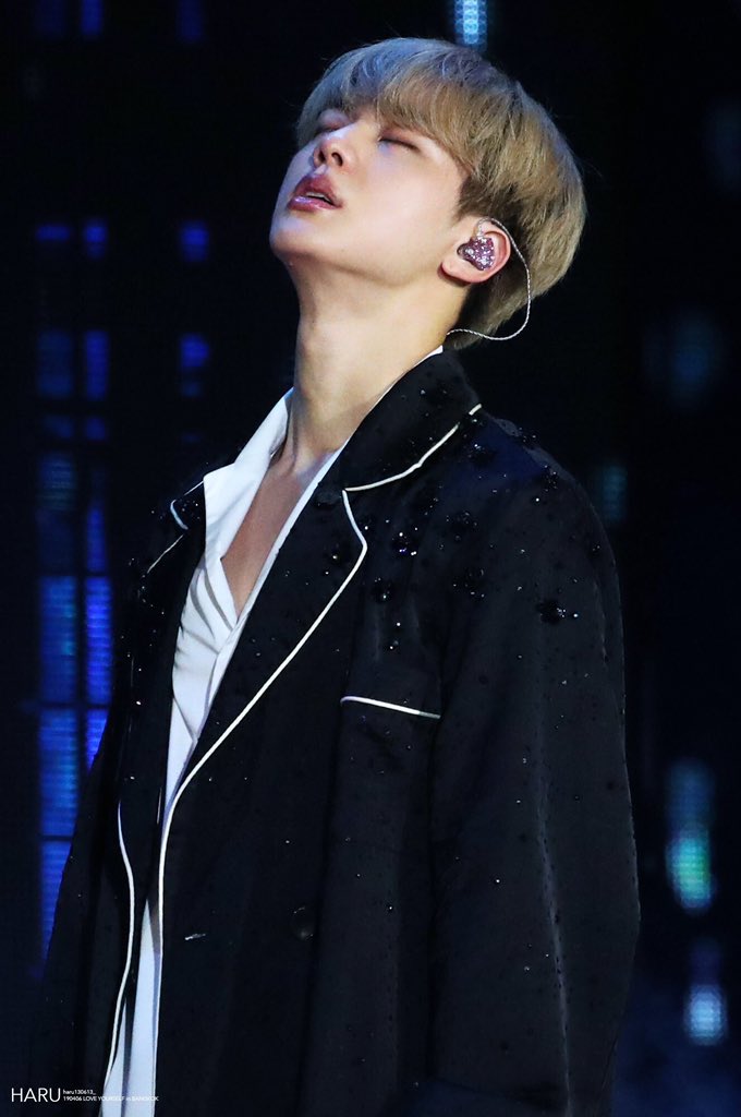 김석진의 날🌸 tweet media