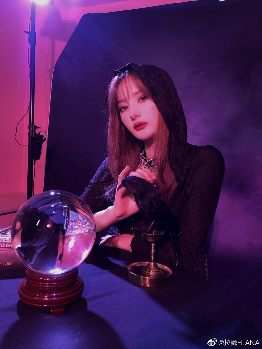 LANA_updates1's tweet photo. 10.31.20 • Weibo • (拉娜-LANA)
(🌙🔮👻📿💕)
#HICC
#Talk_Talk
#拉娜 #лана
#LANA #라나
#LUMINOUS
@Hicc_LANA
#LANA_TALKTALk https://t.co/cX4cpoQZ01