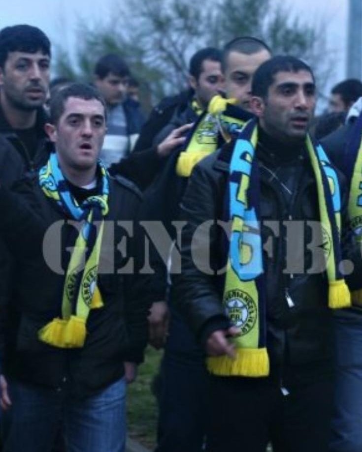 gencfborg's tweet photo. Tribünümüzün büyük  emektarlarından, Sefa Ağabeyimiz'in kadim kardeşi Kadir Taşan'ı vefat yıldönümünde sevgi ve özlemle anıyoruz. #GençFenerbahçeliler https://t.co/BLRkf8DRnu