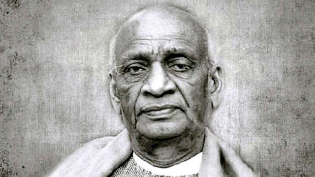 Sunny66204366's tweet photo. Work is Worship. 
Work with Faith &amp; Strength. 
Laughter is Life. 
Never take Life seriously. 
Accept Joys &amp; Sorrows 
equally for the best of Life. 
Said #SardarPatel 
The #IronManofIndia 
Celebrating #UnityDay2020 
On his #birthanniversary            He made #UnificationofIndia https://t.co/owAJTjGytJ