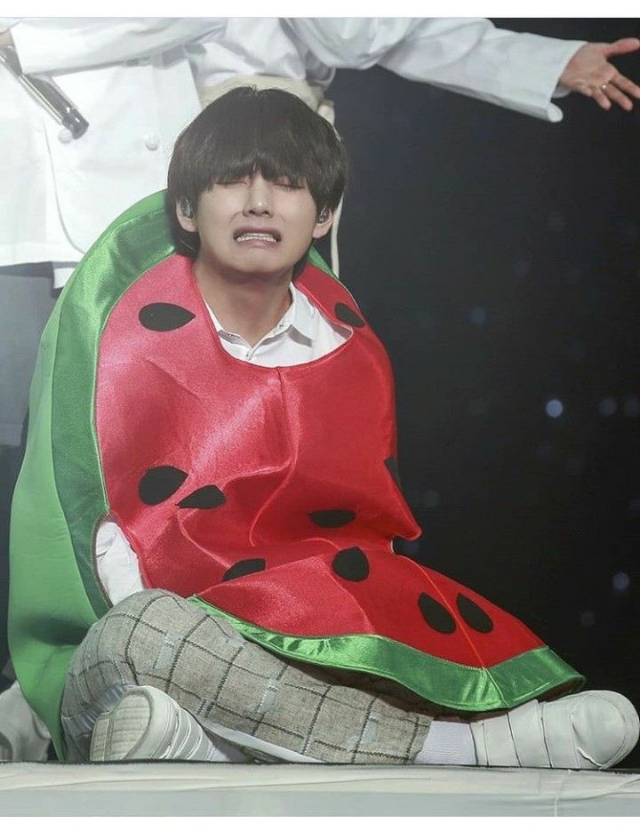 okay i wanna cutie watermelon tae