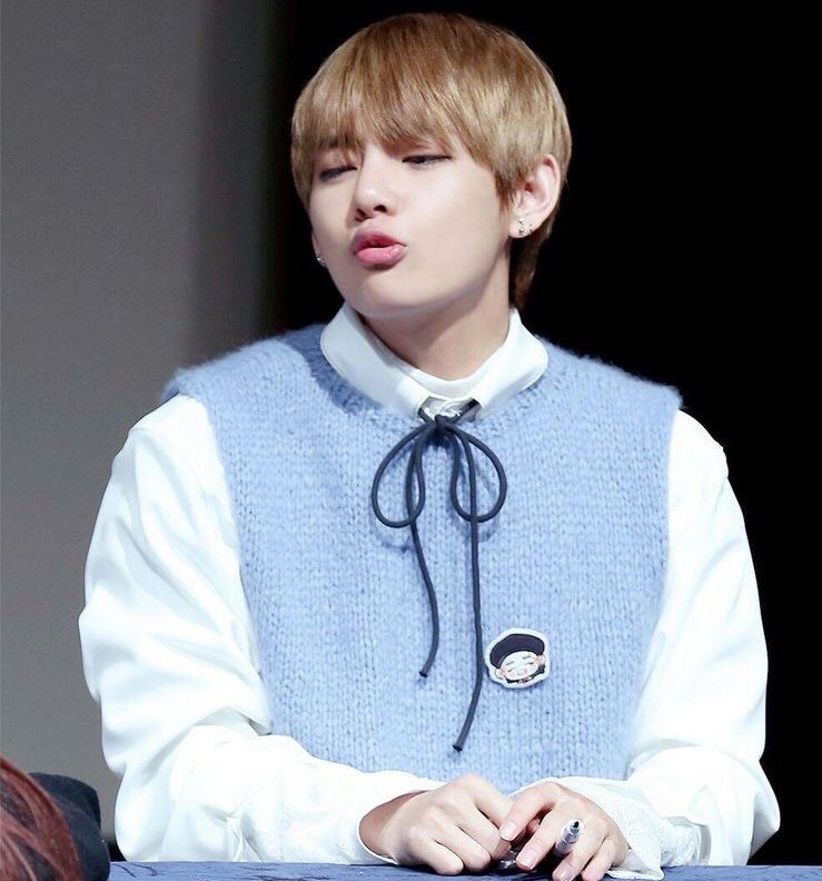 taehyung missers, here's taetae being cute. A satisfying thread: