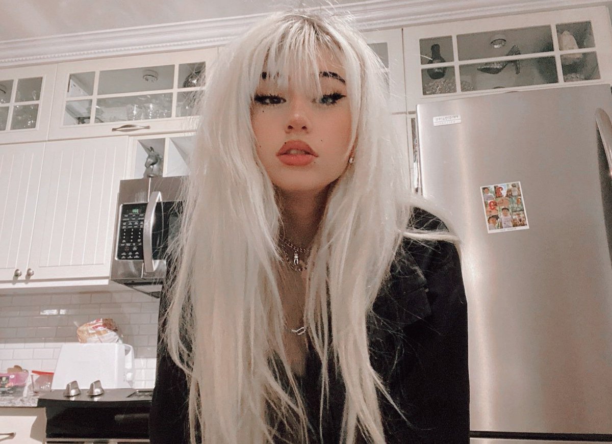 【 𝐕𝐚𝐧𝐞𝐬𝐬𝐚 𝐂𝐚𝐫𝐥𝐲𝐬𝐥𝐞 】;

                               ⋅•⋅
  ㅤ〝 𝑺𝒐 𝒆𝒗𝒆𝒏 𝒂 𝒃𝒂𝒅 𝒔𝒆𝒆𝒅 𝒘𝒉𝒐 𝒕𝒖𝒓𝒏𝒔 𝒊𝒏𝒕𝒐 
             𝒂 𝒓𝒐𝒕𝒕𝒆𝒏 𝒕𝒓𝒆𝒆... 𝑪𝒂𝒏 𝒔𝒕𝒊𝒍𝒍 𝒉𝒂𝒗𝒆... 
                   𝑨 𝒈𝒐𝒐𝒅 𝒍𝒆𝒂𝒇 𝒐𝒓 𝒕𝒘𝒐... 〟