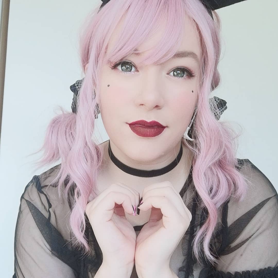 MitsukoMeian's tweet photo. Happy Halloween 🎃 or as it's better known, Dark Side Day! 

I've been trying to peacefully play games this morning but some of the Light Side Maids have been wandering about the manor acting strangely. Maybe goshujinsama and ojousama should check on them?

Happy #Halloween2020 https://t.co/3oCIUMh4w3