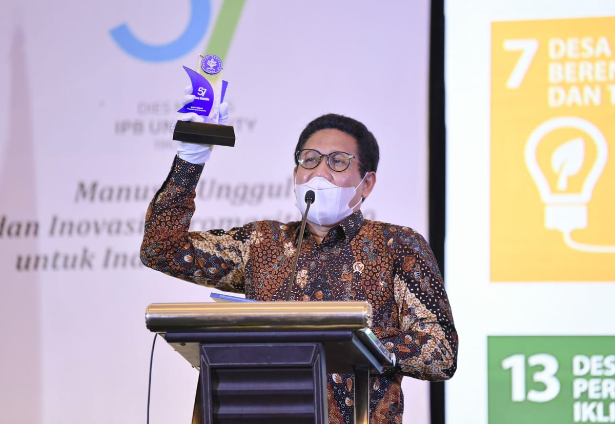 Mudah-mudahan dengan penghargaan ini semakin memicu Kementerian Desa untuk terus berinovasi dan berupaya melakukan percepatan pembangunan Desa, Daerah Tertinggal Tertinggal, dan Transmigrasi