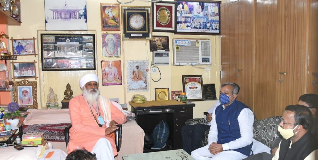adeshguptabjp's tweet photo. महाकाव्य 'रामायण' के रचयिता महर्षि वाल्मीकि जयंती पर आज मंदिर मार्ग, दिल्ली में स्थित वाल्मीकि मंदिर में दर्शन किए। भगवान वाल्मीकि जी से समस्त देशवासियों के उत्तम स्वास्थ्य और खुशहाली के लिए प्रार्थना की। 🙏 https://t.co/gTUmuTgyQq