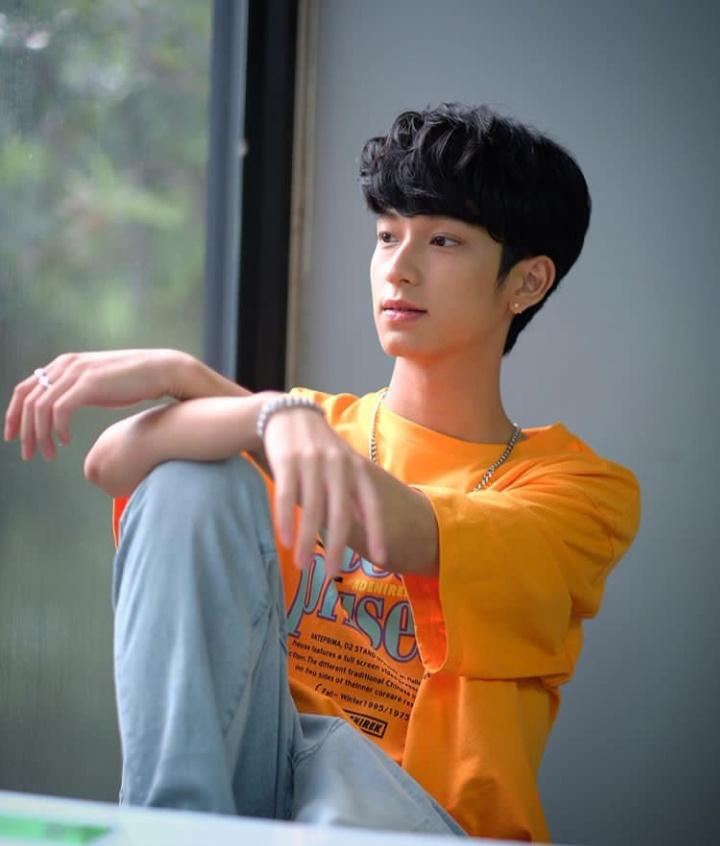 blue_alien13's tweet photo. alhamdulillah sodaraku sudah sukses dan menjadi artis ๐๐๐ #similiar https://t.co/QzHUr76gT2