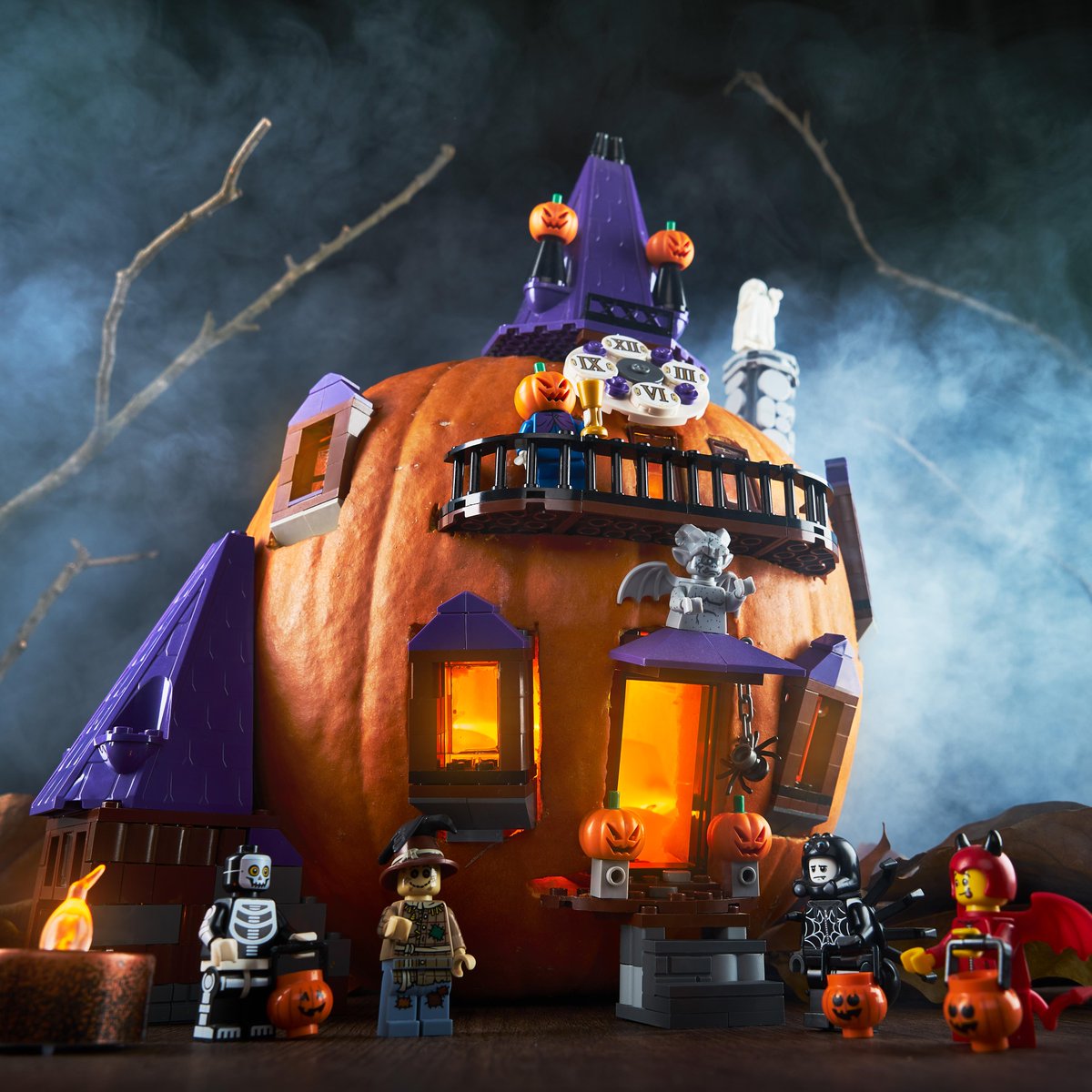 These Brick-O-Lanterns are certainly all treat, and no trick! Get building this #Halloween! 🎃 #RebuildTheWorld