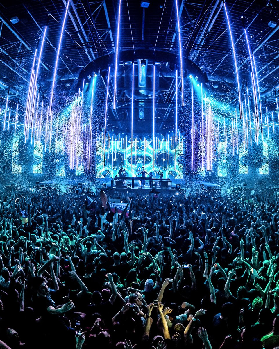 asot's tweet photo. #FestivalFlashback to all the colors of the rainbow that paint the ASOT stages year after year 🌈 We've made so many great memories together and we can't wait to celebrate again with you all 🙌

What was your favorite ASOT event so far?

#ASOT #ASOTNL #Trance https://t.co/OQEPcN681v