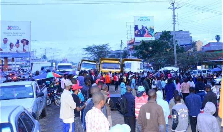 ChristPinnacle's tweet photo. SOUL WINNING FOR CHRIST
Yesterday Christ pinnacle embassy ministries Disciples Were at Kitengela Town for evangelism
Many people gave their life to Christ 
We welcome you for our Sunday service 
@ Kitengela Balozi Road near Kaburu Flats. https://t.co/GcJnKYaqUH