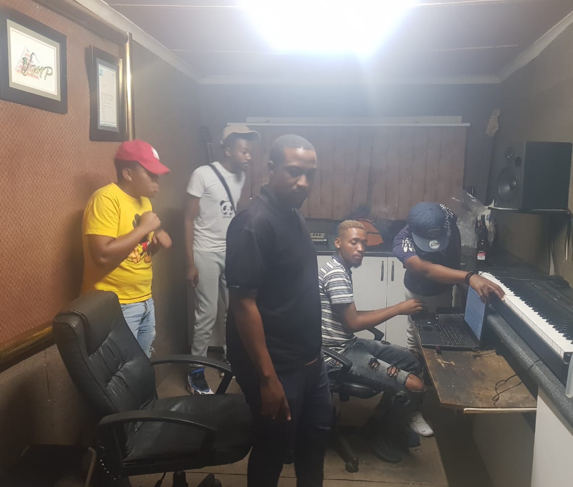 PhoneticBros's tweet photo. What a productive week with the gents 😀 https://t.co/BOxVDjzV7u
