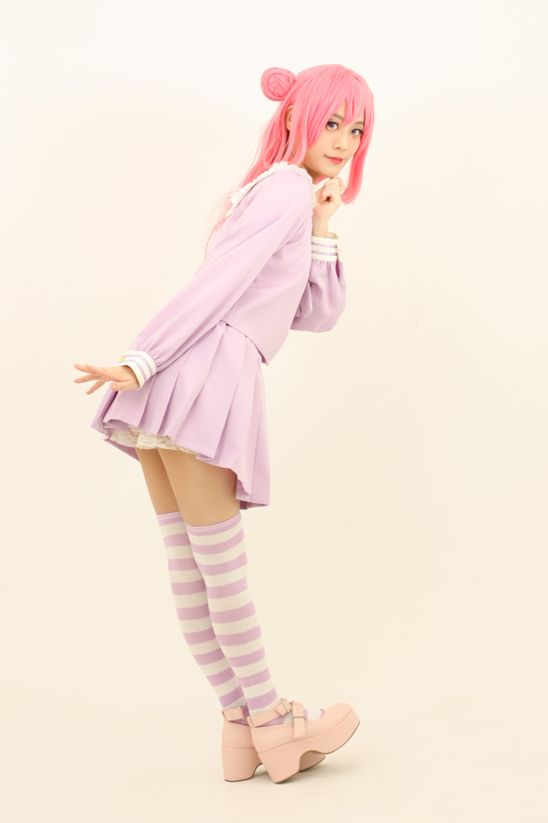 るちかポーズ 作画資料 今日のポーズ イラスト映えばっちり 立ちポーズ セーラー服 かわいくなる 意識ポイント かかと立ちをしてつま先を上向き 指は伸ばす とかわいさup るちかポーズ Curryrueredraw T Co Truy1y9zzu