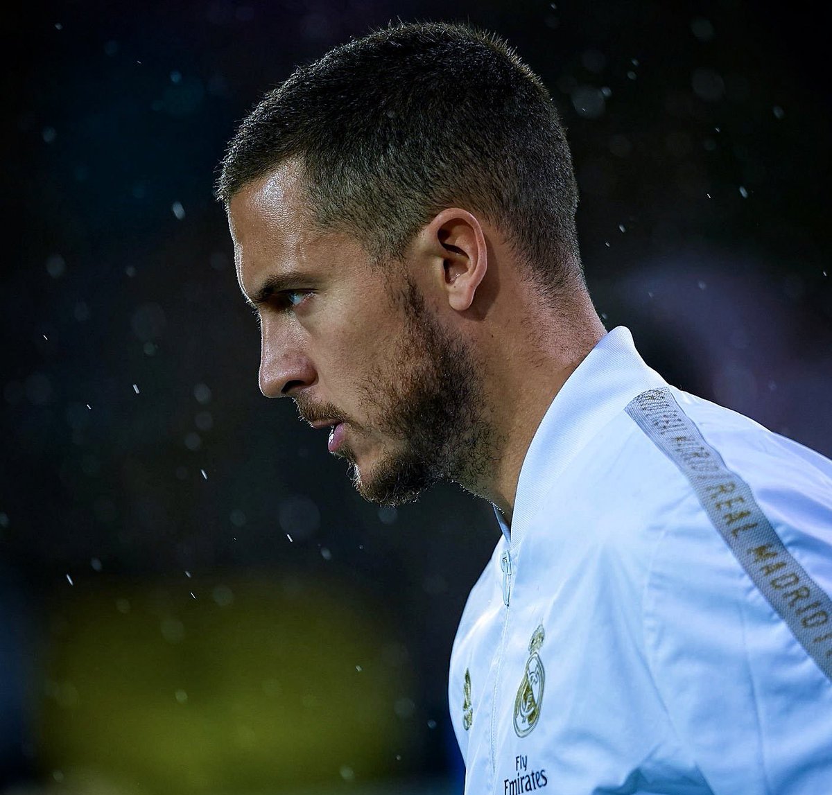 Madridismoreal's tweet photo. Si hoy Eden Hazard marca contra el Huesca, sortearemos entre todos los que den RT a este tuit y sigan a @Ctinfo_17 y a @madridismoreal UNA camiseta del Real Madrid a elegir por el ganador 🤩🔥 https://t.co/62ckB8pMZi