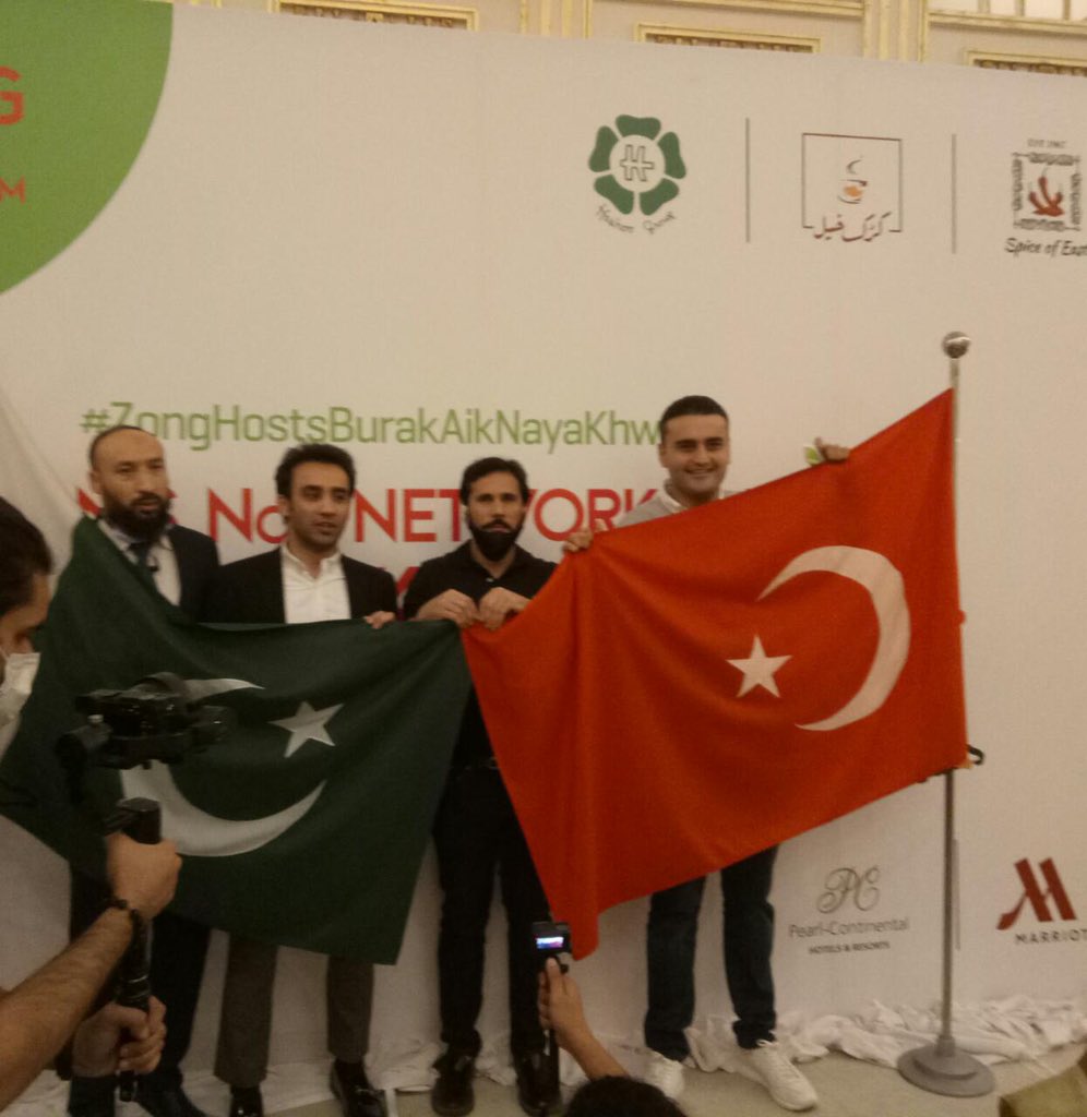 HniaziISF's tweet photo. Czn Burak in Pakistan! Welcome brother @CznBurak #ZongHostsBurak #KarakKhel #SpiceOfEast https://t.co/Pk38NXOjOQ