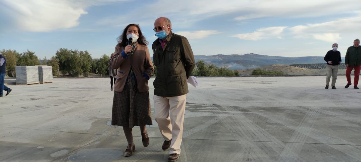 Encantados de haber compartido un día de Cosecha con Cesar Lumbreras y su equipo. Un verdadero honor participar en el programa más veterano de la radio española en el campo de la #agricultura y la #ganadería. Siempre sois bienvenido a nuestra tierra amigos de <a href="/agropopular/">AGROPOPULAR</a> !! 🤗❤️