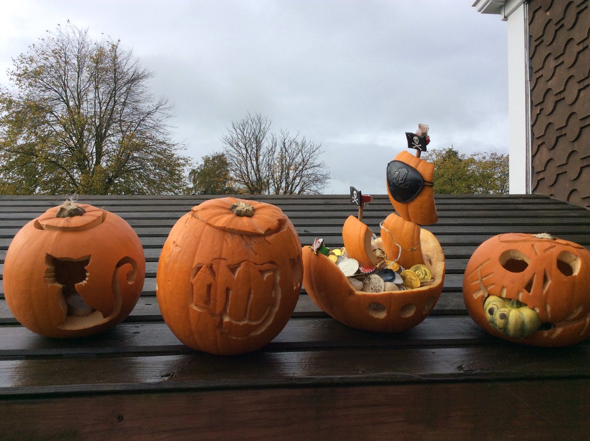 normantonschool's tweet photo. Happy Halloween #Halloween2020 #Halloween #HalloweenAtHome #primary https://t.co/DrhOxUIvg1