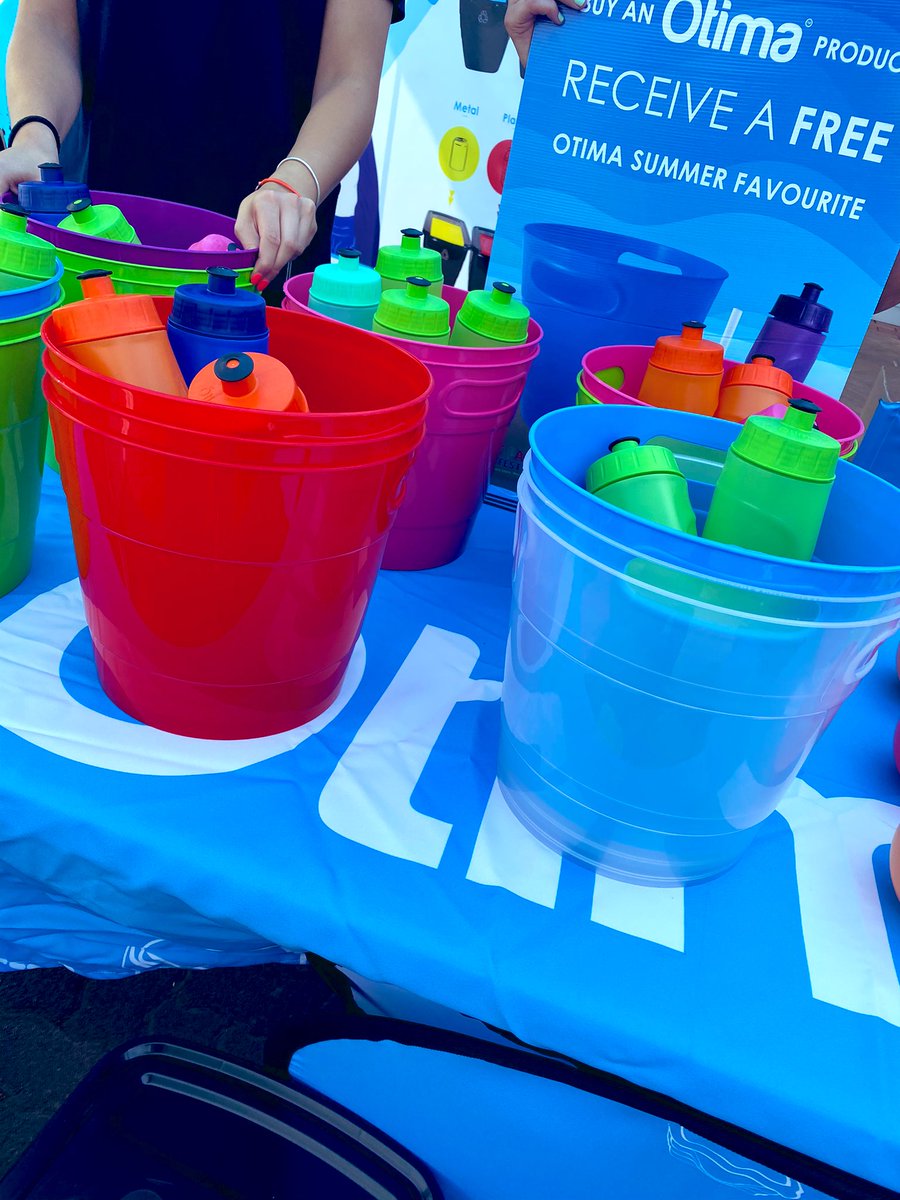 Karabo_Mokgoko's tweet photo. These Otima ice buckets are R25 🤯 
At @westpackstores different colors and transparent ones too. https://t.co/whRYy8kLvI
