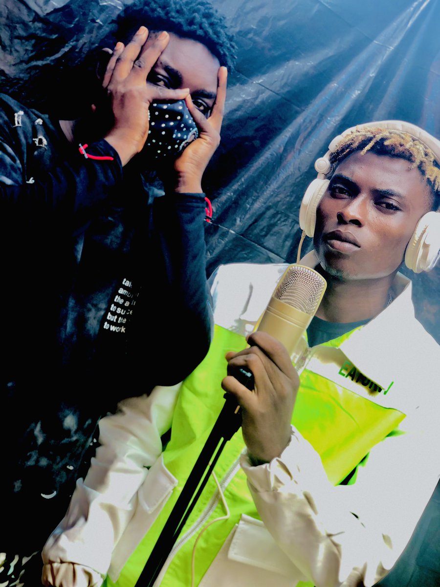 SamkushSgb's tweet image. #basedonwhat #MyStory 🦍💨💨💨
#Rapper #singersongwriter #newmusic #hiphop