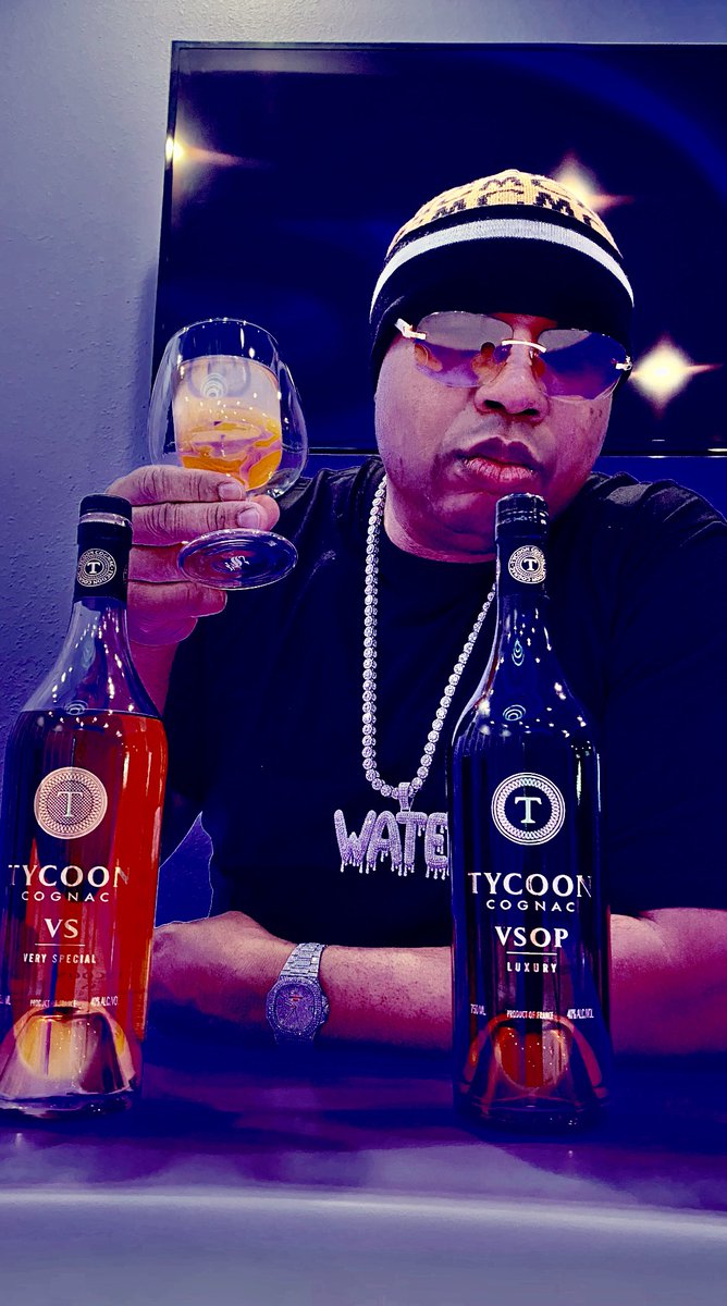 E40's tweet image. BE A TYCOON FOR HALLOWEEN 🎃 👻 🥃