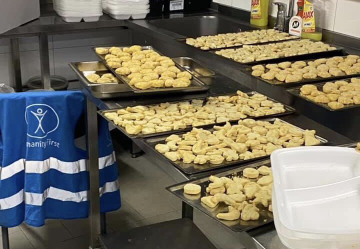 HFI1995's tweet photo. Meals being prepared in #Oslo by volunteers serving with @HumanityFirstNO for #homeless people in #Norway https://t.co/rtVLFHfBWc