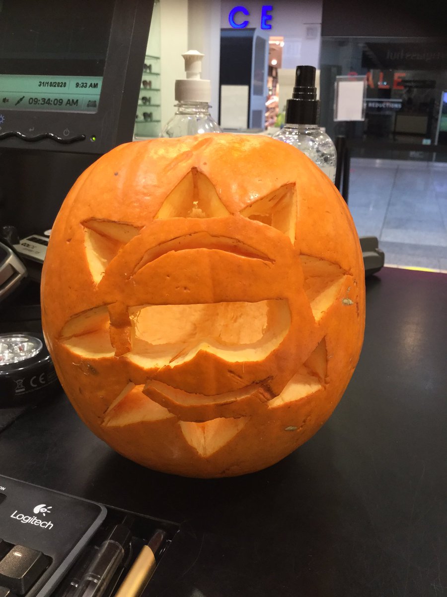 Happy Halloween!! Ft. Phil the Pumpkin 🎃 #philthepumpkin #Halloween2020 #halloween #Brighton #sunglasshut #snowwhite #maverick #topgun