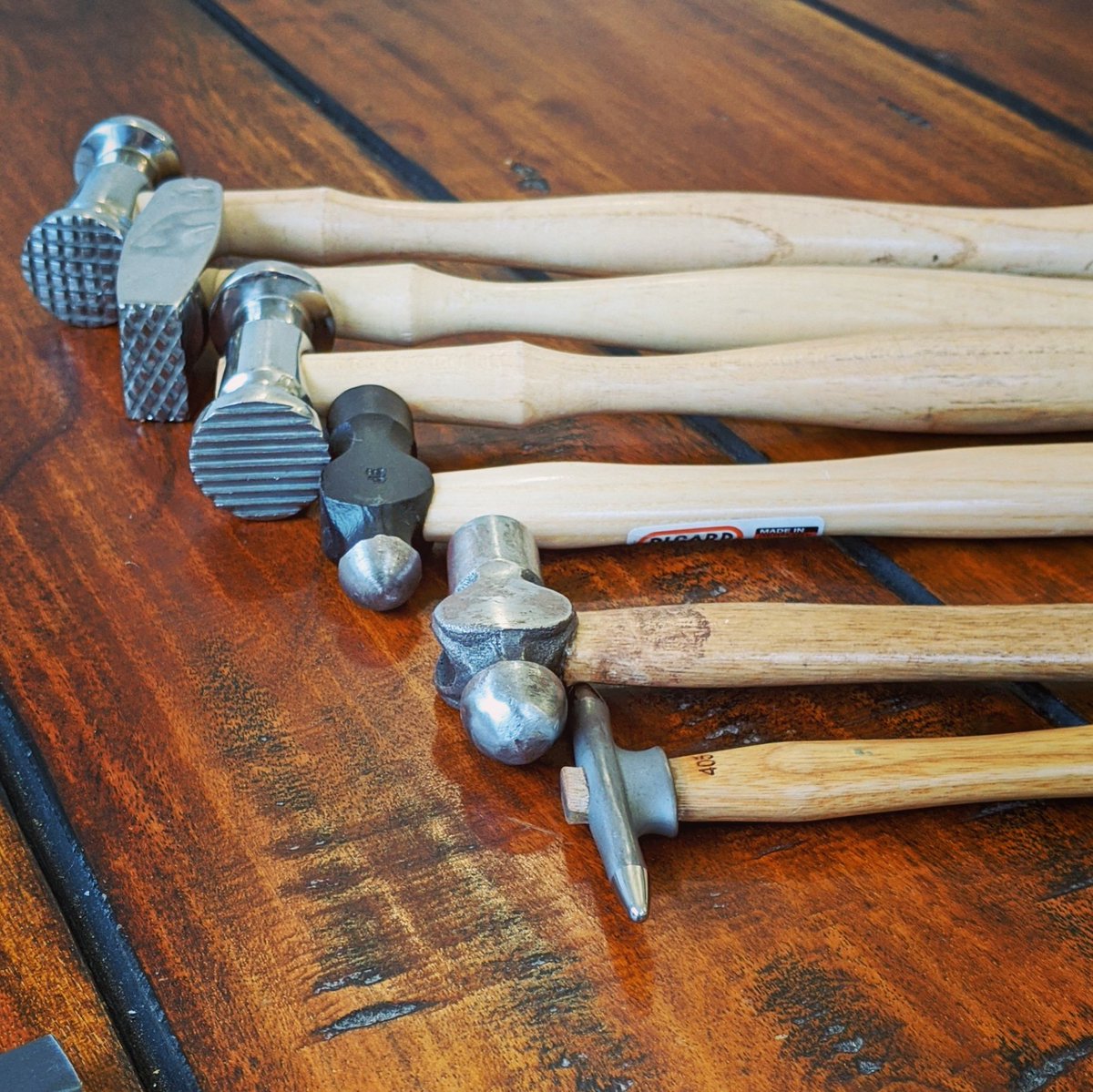 rosalynemporium's tweet photo. All the texture hammers out today for a silver bangle class @rosalynemporium #silverjewellery #craftlessons #craftworkshops #SaturdayMotivation https://t.co/Bj30zUg9TY