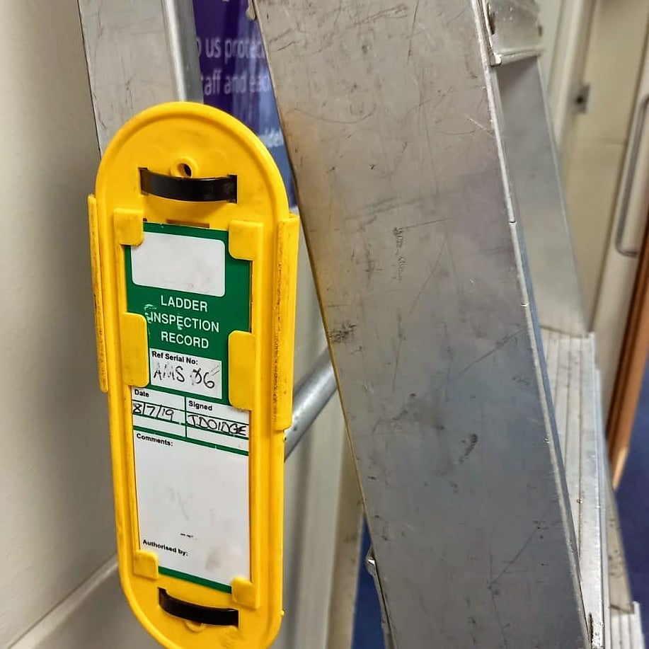 Decorative scaf tag! 😂 Weekly check on a contractor's ladder at college not done since July last year 🙄
#allinadayswork 
#workingatheights 
#laddersafety 
#healthandsafetyatwork 
#injuryprevention