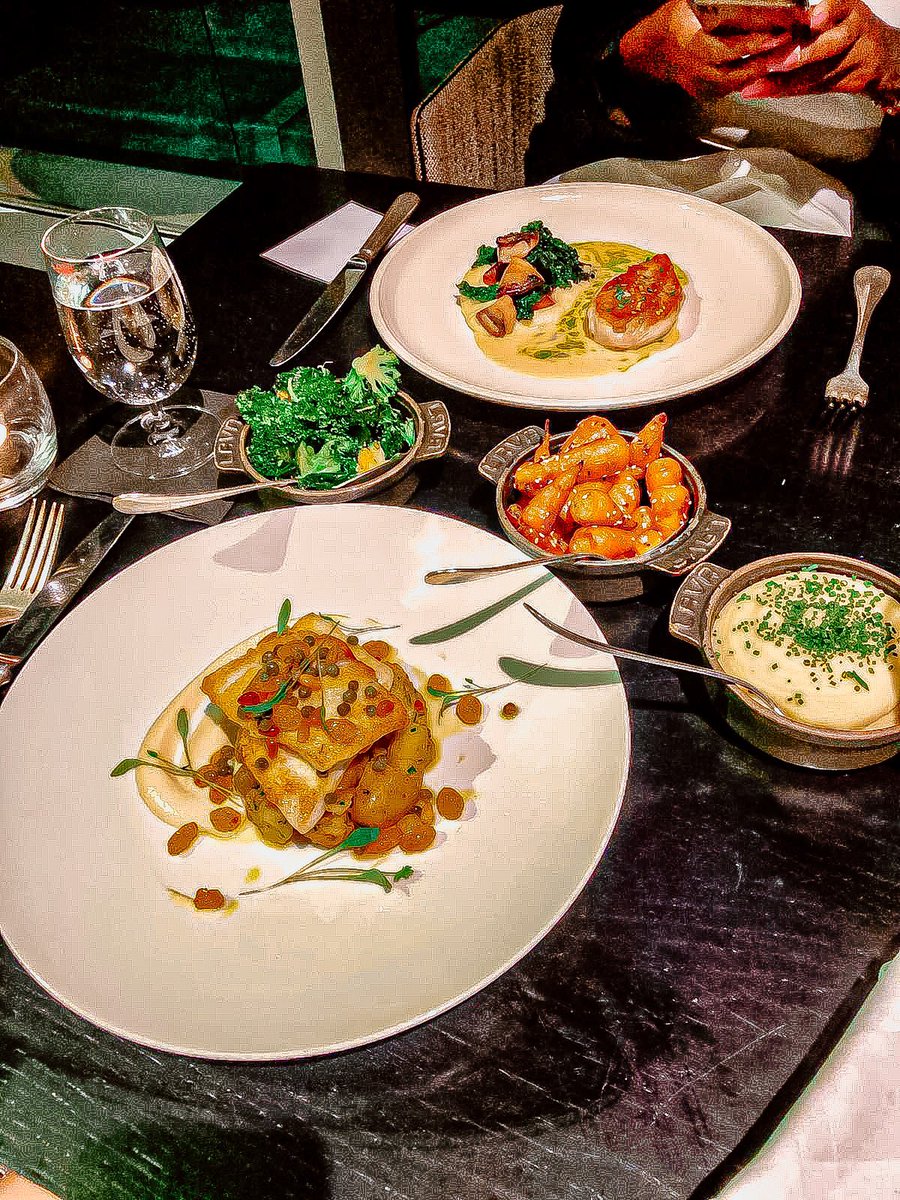 House_of_Coco's tweet photo. It was foodie heaven for #TeamCoco last night at @CrafthouseLeeds Their early bird menu is a hit #Leeds Making the most of dining out whilst we can #CocoKitchen https://t.co/STsEjaPG2p