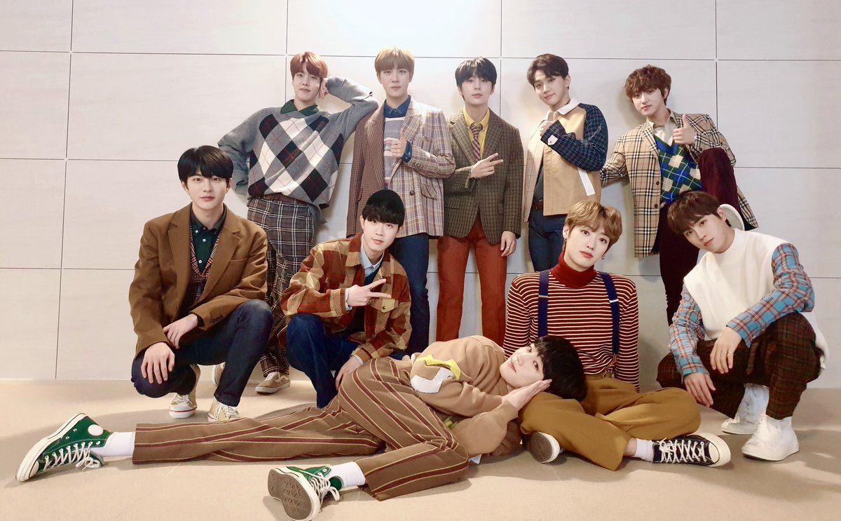 GoldenChild's tweet photo. [📸] 20.10.31 #2020KMDF🍂

훅 들어와 + Pump It Up을 함께 만나
더욱 즐거웠던 드라이브인페스티벌 🚕‼️
그리고 우리가 함께 하는 무대여서
행복한 마음이 더 펌펌! 했어요🙌🧡 

#GoldenChild #골든차일드 https://t.co/Qn42JwyI39