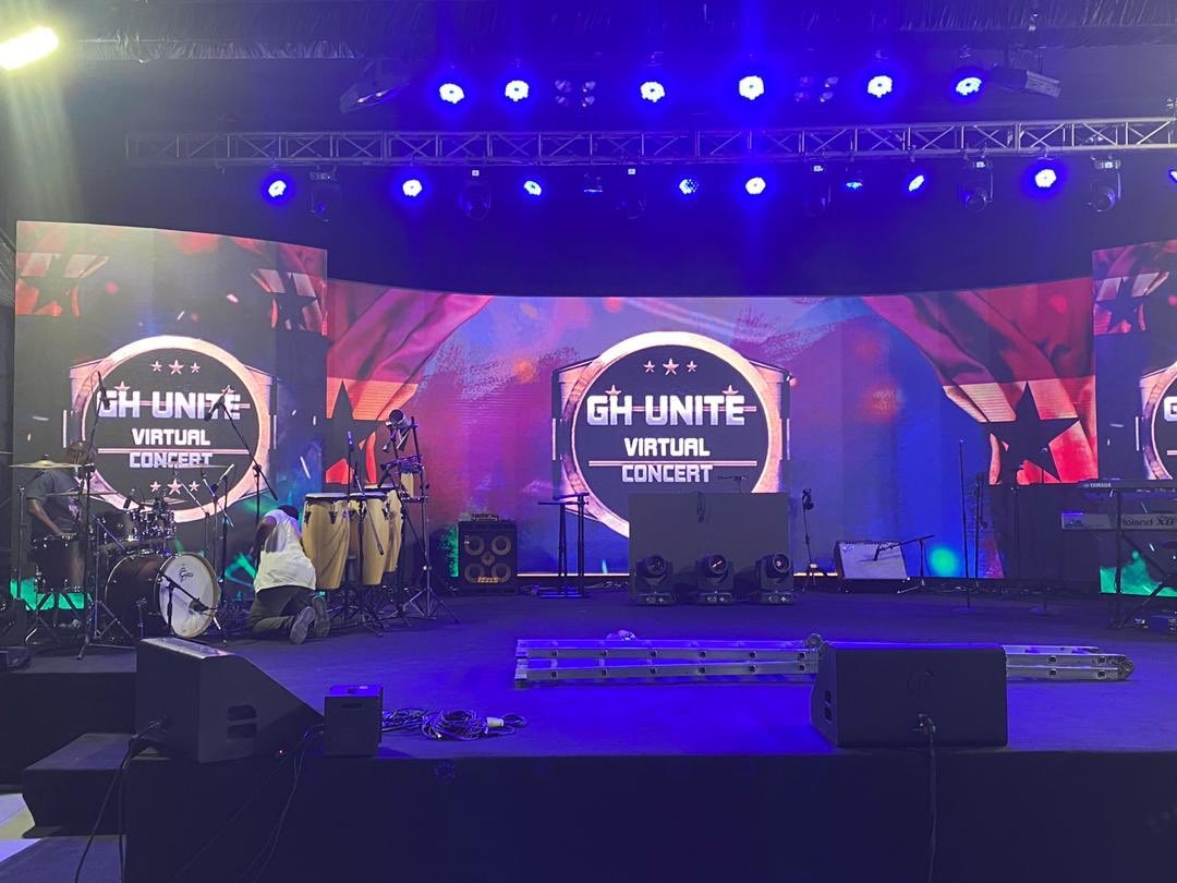 safaray's tweet photo. Set up ongoing.... preparation for the Biggest show in the year 2020...Happening tomorrow...so Get your ticket now on https://t.co/HticUokUPl to avoid last minute traffic #LoggyEntertainment #LoggyTours @papaloggy https://t.co/M73FZcOFNI