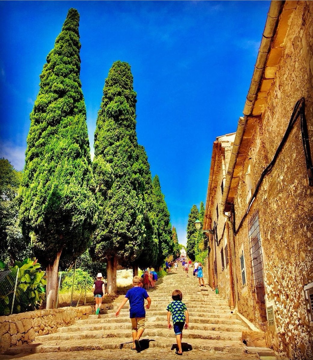 visitpollensa's tweet photo. ☀️ A alguien le apetece un paseo por Pollença⁉️ 😍 Te estamos esperando 💙
•
📷 @dr.christoph.kobler.22

#pollença #calvari #paseo #saturday #sun #365steps #vistas #visitpollença #visitpollensa #placeswow #turismo #nextholiday #nextvacation #island #mallorca #myfavouriteplace https://t.co/AI1O9CWqVE