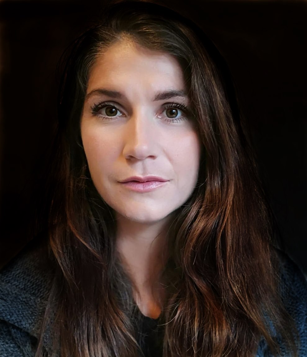 sohauntedtv's tweet photo. Cast member #KrishaFox has trained in dance, musical theatre and method acting and is also a producer, director and choreographer. She has appeared in many stage tours of #Shakespeare and classical theatre. TV/Film credits include #Heartbeat, #Emmerdale and The Beautiful Game. https://t.co/ISeBWQgbRO