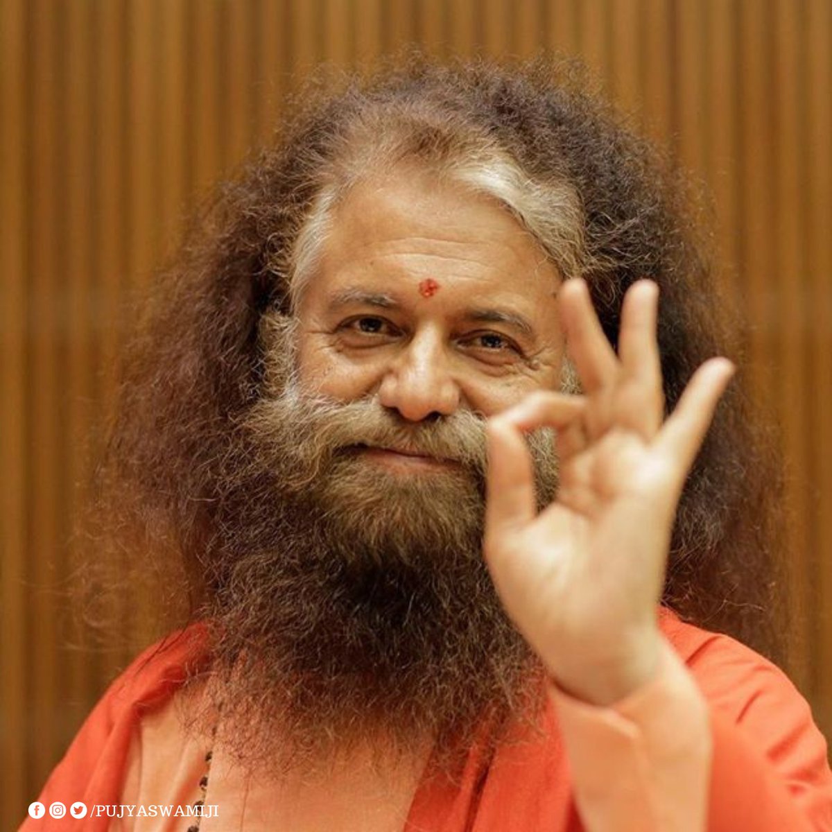 PujyaSwamiji's tweet photo. ✨The practice of daily #silence gets us into the habit of thinking before we #speak. 
When we have a habit of practicing silence we become the master over our speech rather than its slave. Our #words become our #powerful &amp; loyal servants to be used when, how.

 #dropsofnectar https://t.co/MkGsrnvChu
