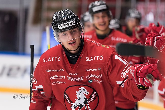 Unifoto2's tweet photo. Vita Hästen gör 5 mål på serieledarna Björklöven, tyvärr så räckte inte detta då Björklöven gör 7 mål @vitahasten_officiell #himmelstalundshallen #hockeyallsvenskan #himpafältet @vitahasten_officiell @vitahastenfanz @norrkopings_kommun @nt_sporten @nikonsverige @Bjorkloven https://t.co/rp2H9Rac54
