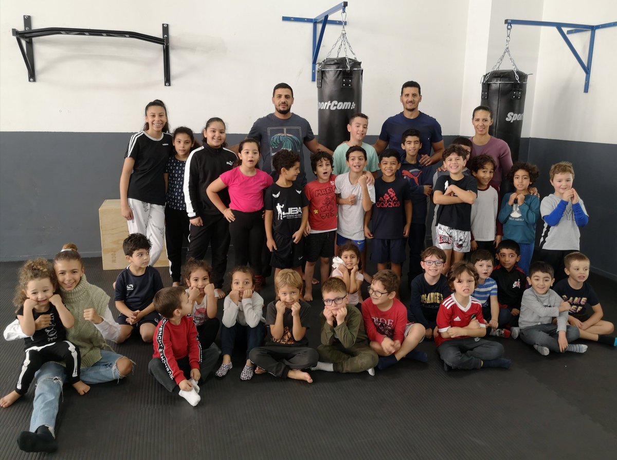 #TeamJahBoxing les cours sont maintenus pour -13 ans
BABY BOXE 4 À 6
BOXE EDUCATIVE 7 À 12 ANS
PALAIS DU MIDI
jah-boxing-academy.be
Je tiens à remercier <a href="/BenoitHellings/">Benoit Hellings</a> et nos ministre <a href="/valerieglatigny/">Valérie Glatigny</a>
<a href="/nawalbenhamou/">Nawal Ben Hamou</a> pour leur soutien à maintenir le sports pour les enfants.