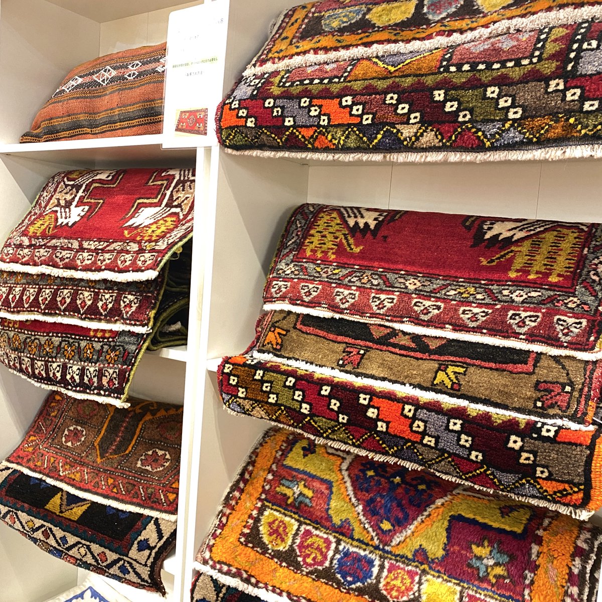 Sevinc8 セヴィンチエイト Auf Twitter 寒くなってきたこの時期におすすめのあたたかみのあるウールマットのご紹介です こちらの ウールマットは 水溶性の汚れをはじくので汚れにくく静電気が起きにくい為お掃除がしやすいです 強靭な繊維で へたりにくく長くお