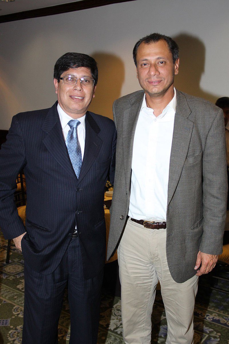 URGENTE| Exgerente  de Petroecuador Marco Calvopiña sale de prisión. Calvopiña fue sentenciado a 6 años de cárcel por asociación ilícita en la repotenciación de la refinería Esmeraldas, aún no cumple 3 años, se acoge a la prelibertad y saldrá a gozar la fortuna mal habida.