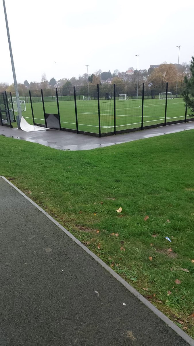 KnowleThe's tweet image. Buzzing for a game on a all weather pitch then wakes up to it being cancelled 🤦🏻‍♂️ due to being flooded 😂 looks fine too me 👀👀