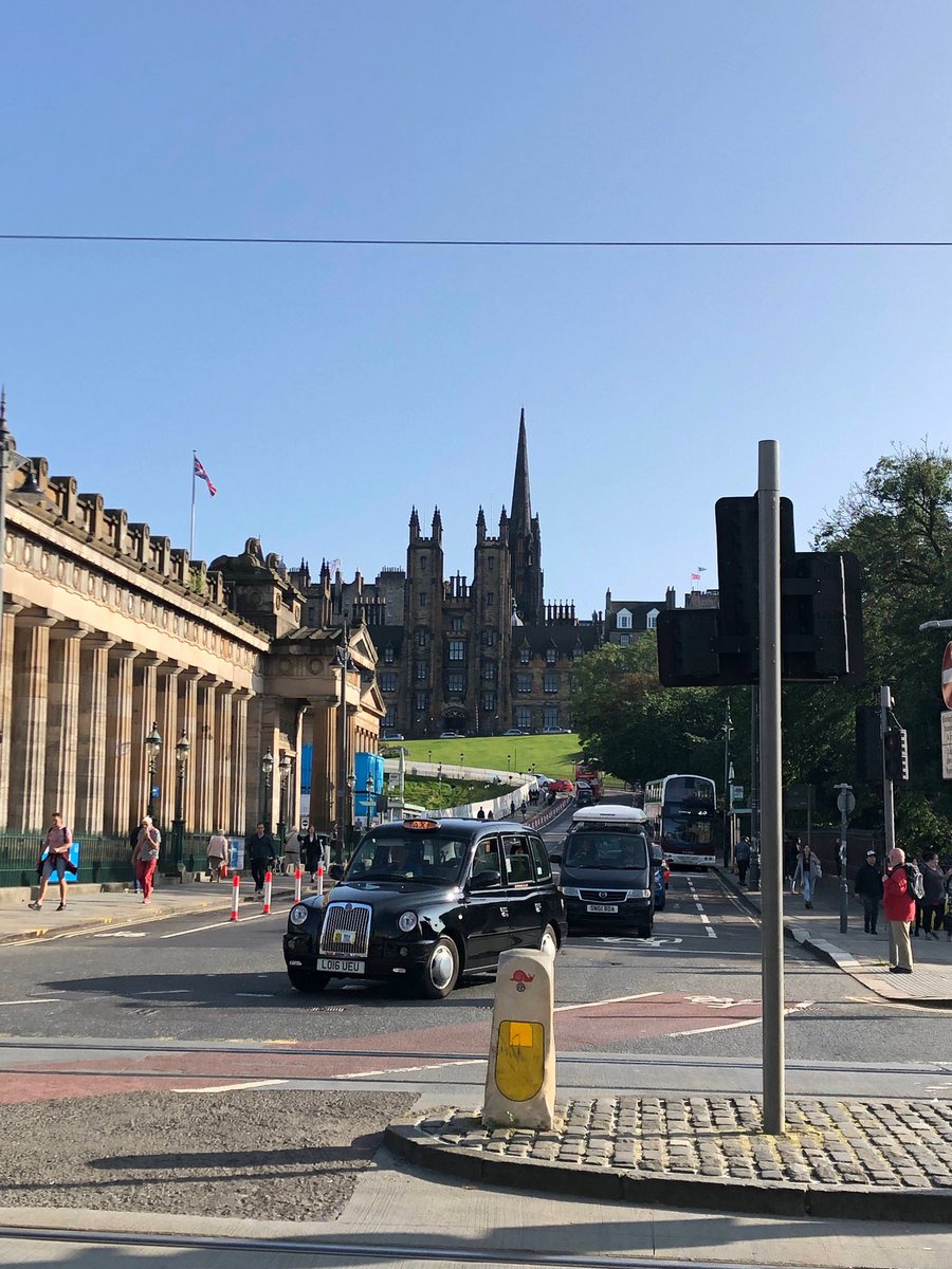 living_Scottish's tweet photo. #VisitScotland #Edinburgh #livingscottish #RoyalsFamily https://t.co/cb60aF56kH